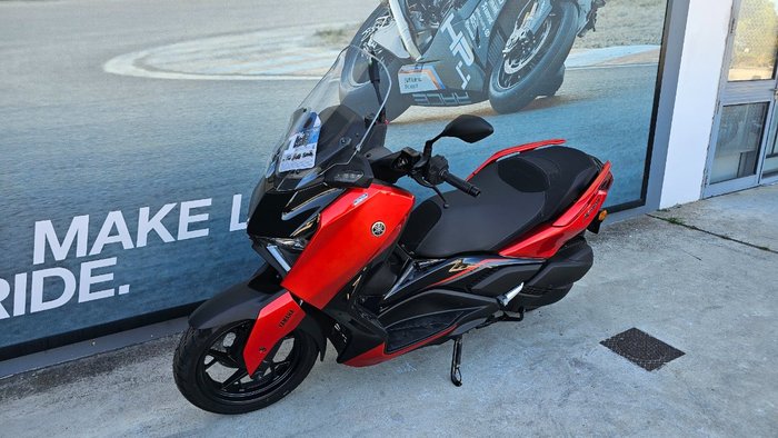 2025 Yamaha XMAX 300 (CZD300A)