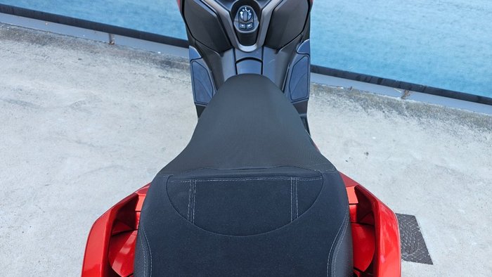 2025 Yamaha XMAX 300 (CZD300A)