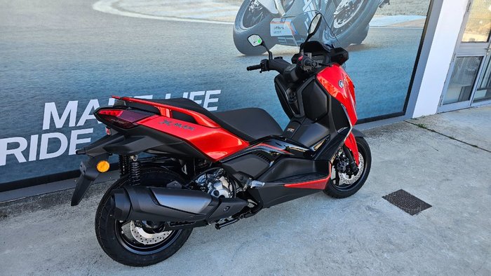2025 Yamaha XMAX 300 (CZD300A)