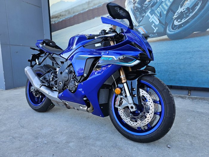 2025 Yamaha YZF-R1 Blue