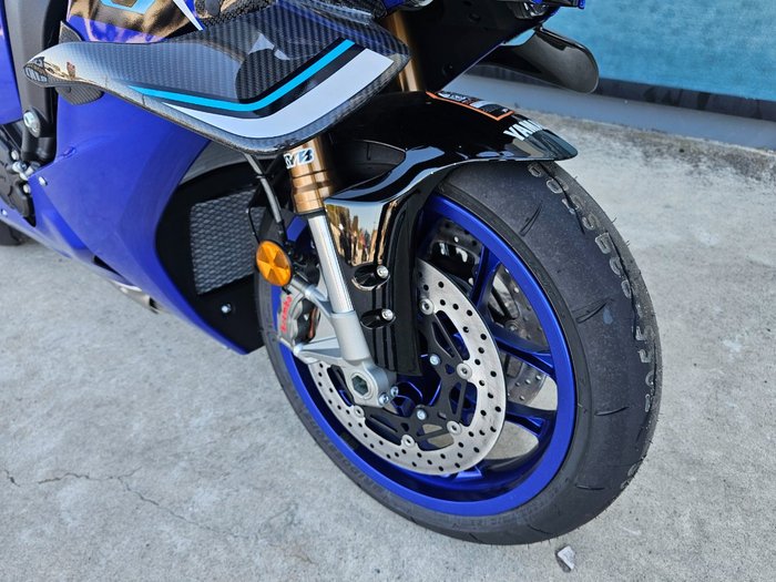 2025 Yamaha YZF-R1 Blue