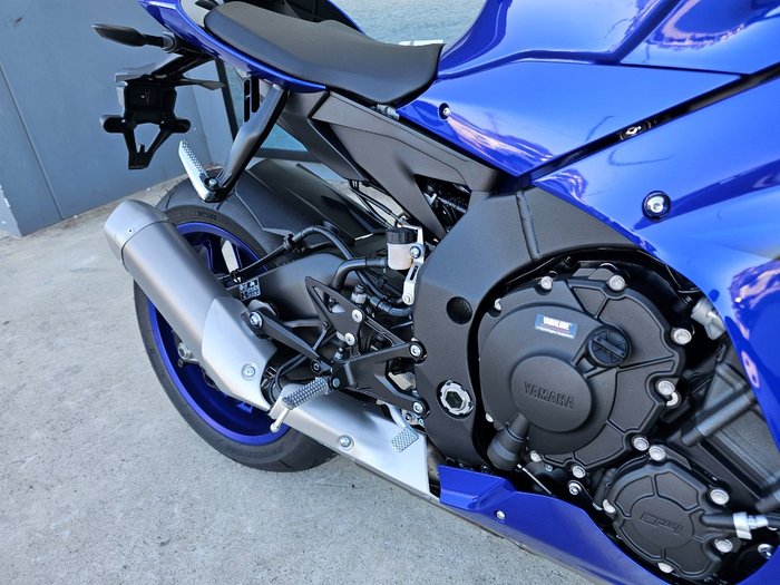 2025 Yamaha YZF-R1 Blue