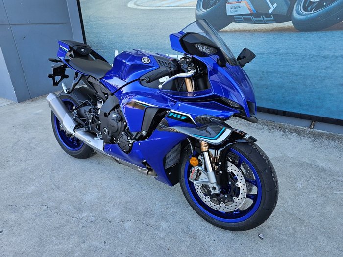 2025 Yamaha YZF-R1 Blue