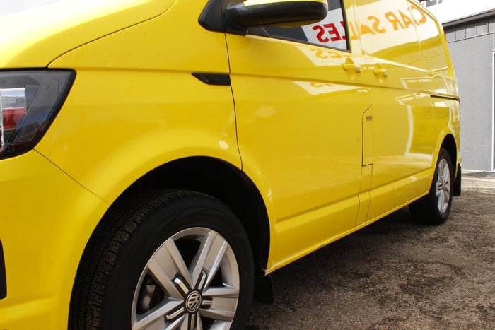 2018 Volkswagen Transporter TDI340 T6 MY18 Curcuma Yellow