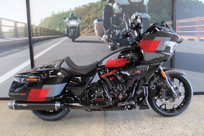 2025 Harley-davidson FLTRXSE CVO ROAD GLIDE (121) HOT LAP