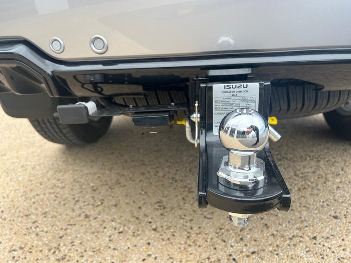 2025 Isuzu MU-X LS-U