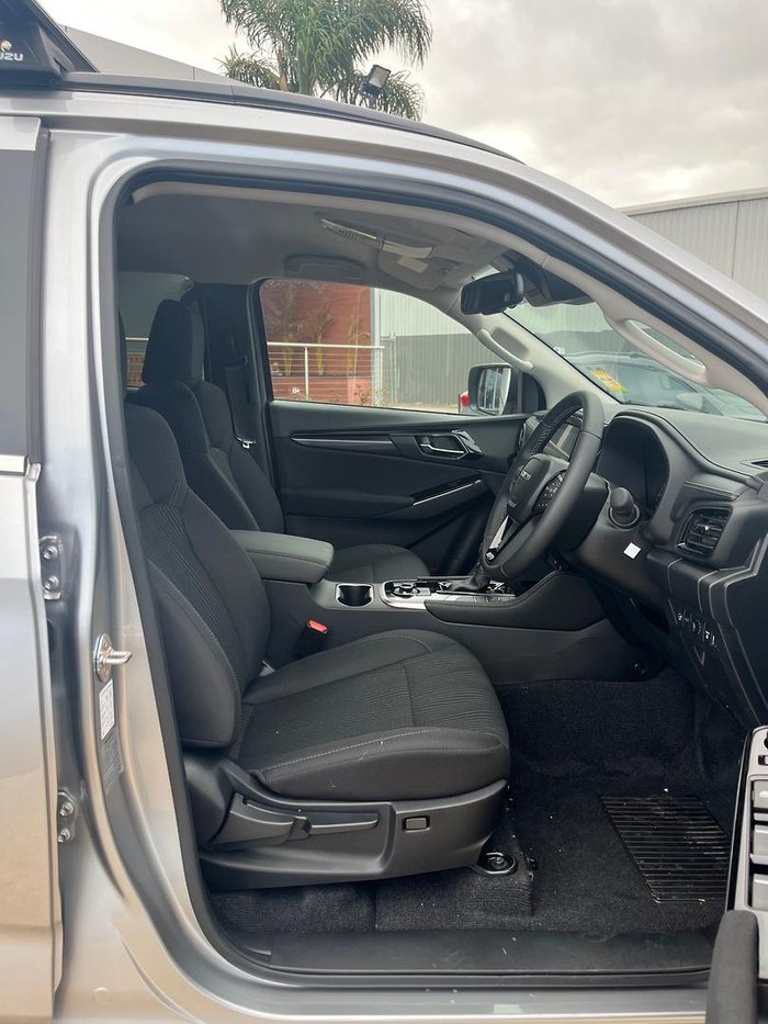 2025 Isuzu MU-X LS-U