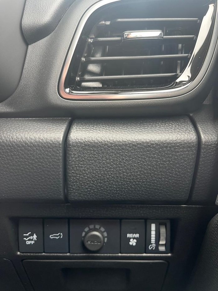 2025 Isuzu MU-X LS-U