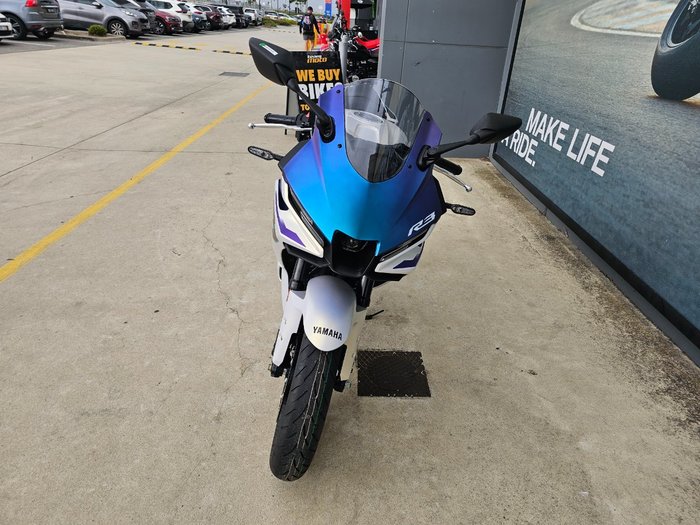 2025 Yamaha YZF-R3 White