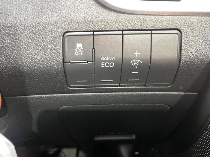 2013 Hyundai i30 Active GD SILVER