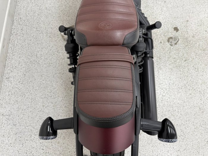 2021 INDIAN SCOUT BOBBER Maroon