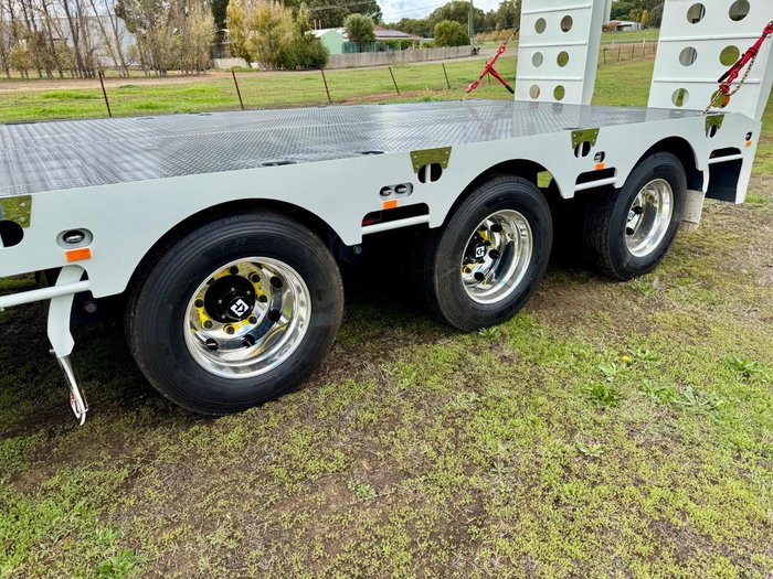 2025 FreightWest Semi Drop Deck