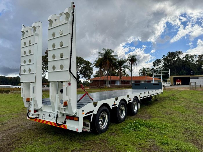 2026 FreightWest Semi  Drop Deck