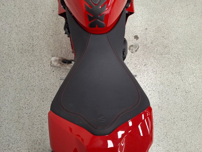 2024 DUCATI SUPERSPORT 950 S Red