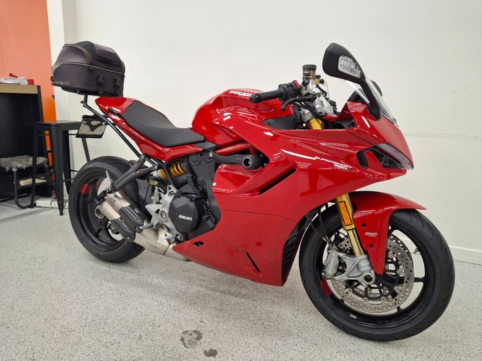 2024 DUCATI SUPERSPORT 950 S Red