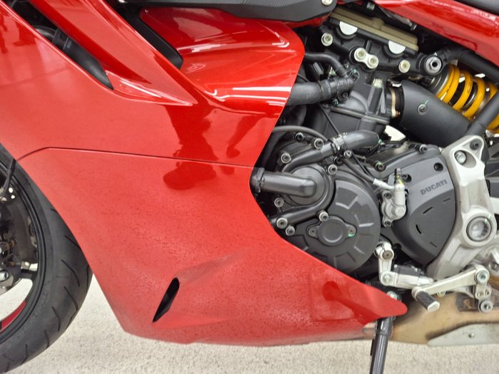 2024 DUCATI SUPERSPORT 950 S Red