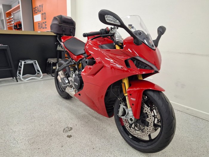 2024 DUCATI SUPERSPORT 950 S Red