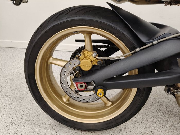 2010 Triumph STREET TRIPLE 675 grey