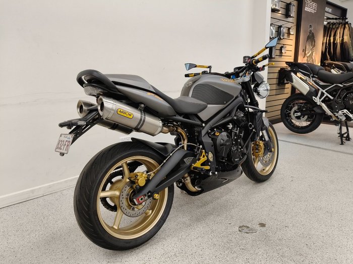 2010 Triumph STREET TRIPLE 675 grey