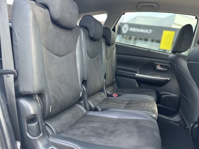 2019 Toyota Prius V Hybrid