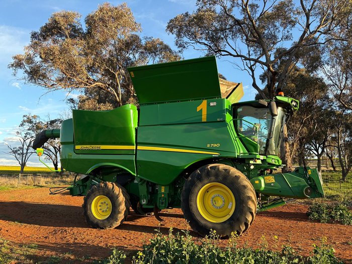 2019 John Deere S790 Green