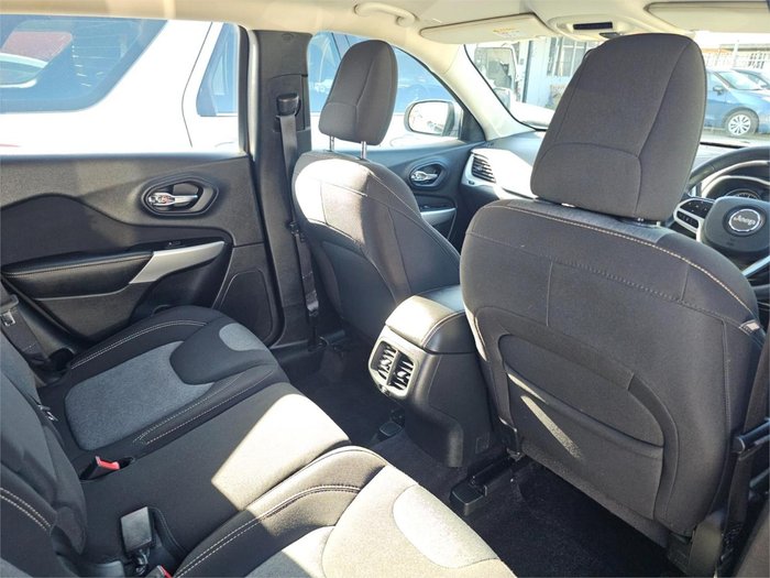 2018 Jeep Cherokee Sport KL MY19 Billet Silver