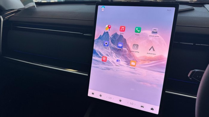 2025 Jaecoo J7 SHS Summit