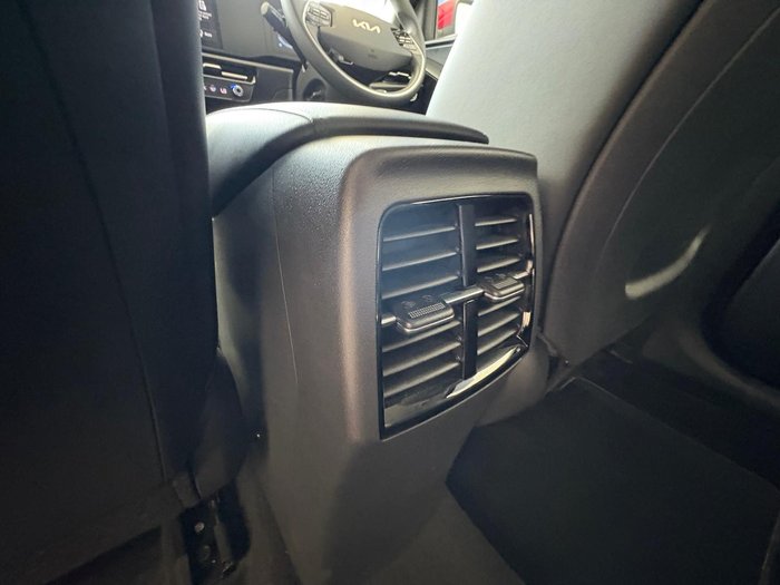 2022 Kia Niro Hybrid S