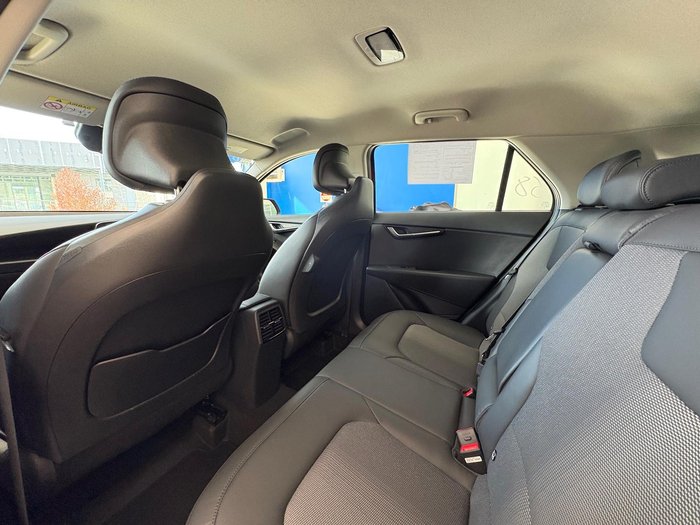 2022 Kia Niro Hybrid S