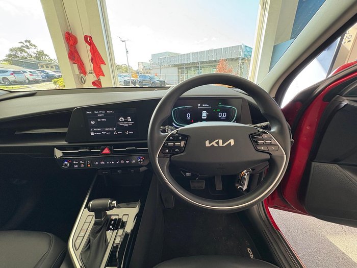 2022 Kia Niro Hybrid S