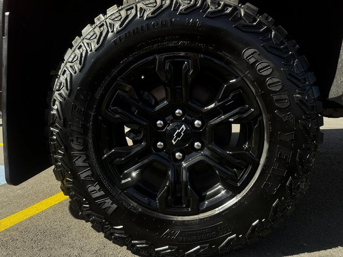 2025 Chevrolet Silverado 1500 ZR2 W/Tech Pack T1 MY24 4X4 Black