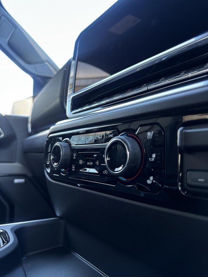 2025 Chevrolet Silverado 1500 ZR2 W/Tech Pack T1 MY24 4X4 Black