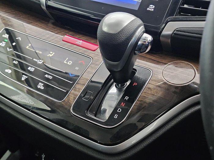 2020 Honda Odyssey VTi 5th Gen MY20 Platinum White