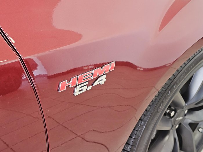 2021 Chrysler 300 SRT Core LX MY21 Velvet Red