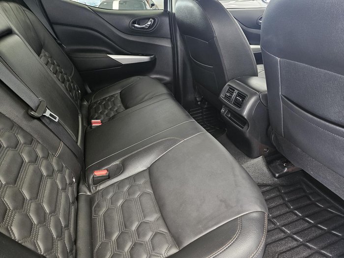 2022 Nissan Navara ST-X D23 MY21.5 4X4 Dual Range Brilliant Silver