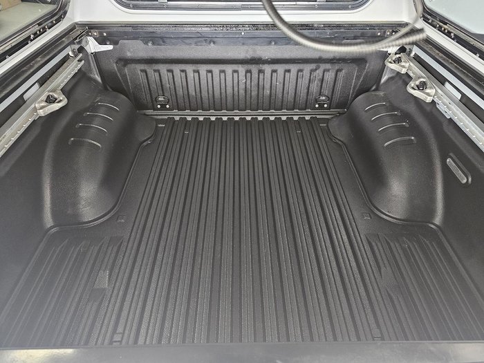 2022 Nissan Navara ST-X D23 MY21.5 4X4 Dual Range Brilliant Silver