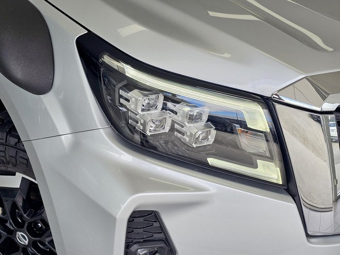 2022 Nissan Navara ST-X D23 MY21.5 4X4 Dual Range Brilliant Silver