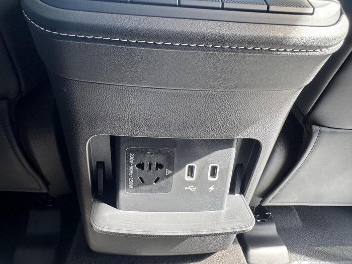 2025 LDV D90 Executive