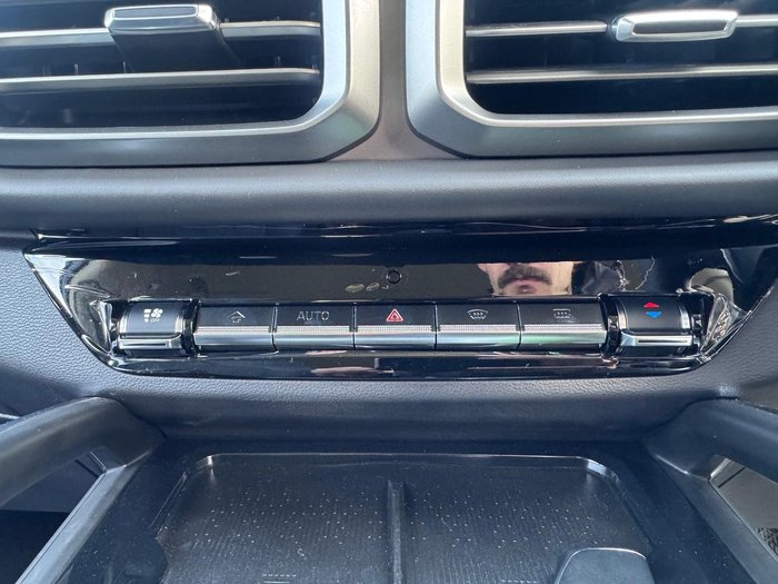 2025 LDV D90 Executive