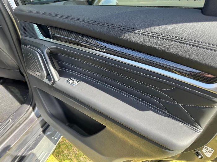 2025 LDV D90 Executive