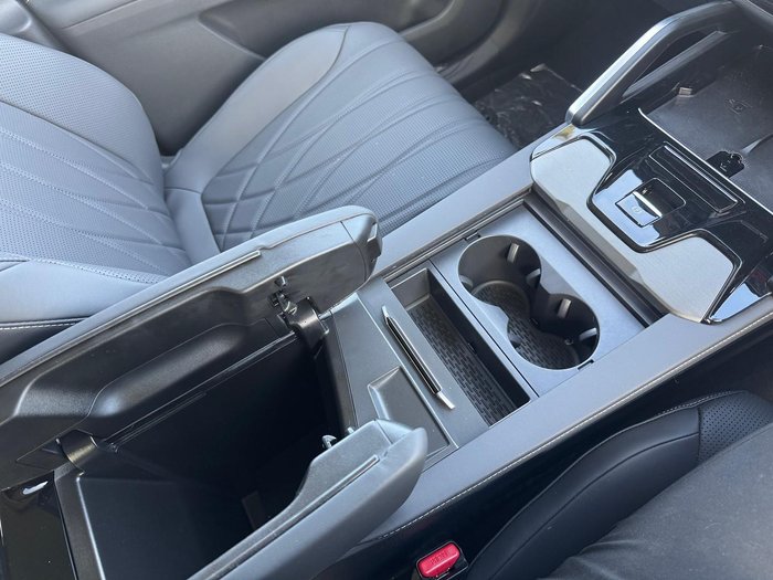 2025 LDV D90 Executive