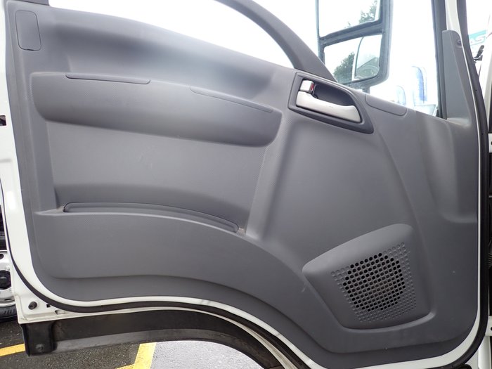 2018 ISUZU FRR 107-210