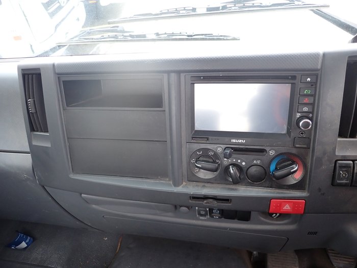 2018 ISUZU FRR 107-210