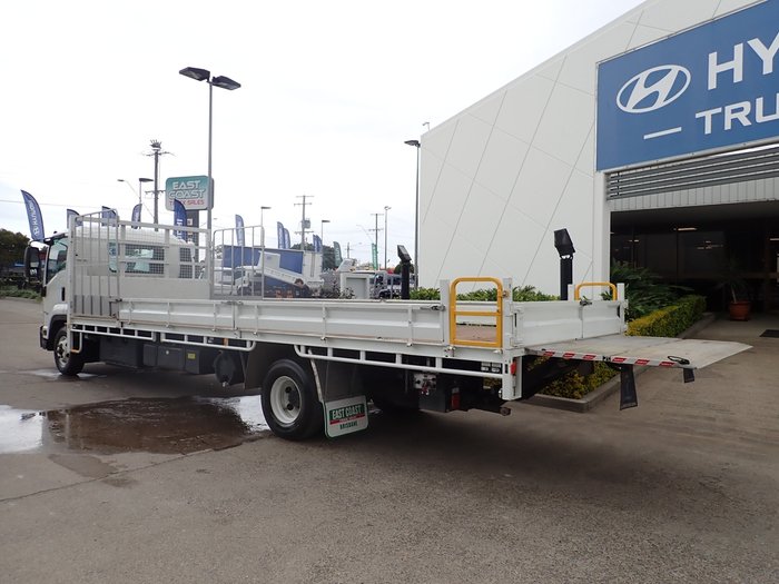 2018 ISUZU FRR 107-210