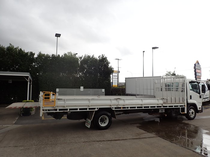 2018 ISUZU FRR 107-210