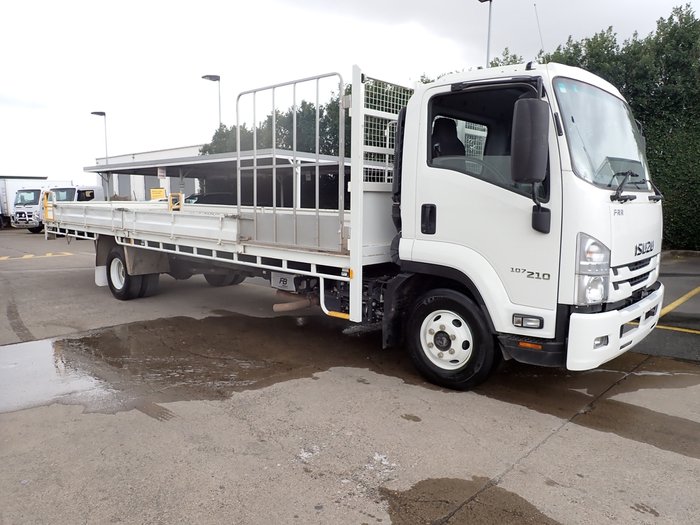 2018 ISUZU FRR 107-210