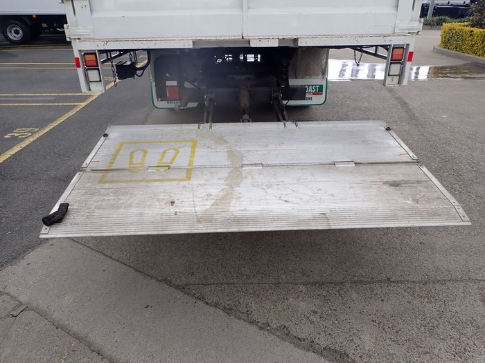 2018 ISUZU FRR 107-210