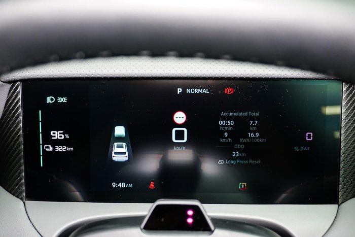 2025 MG MGS5 EV Essence 49