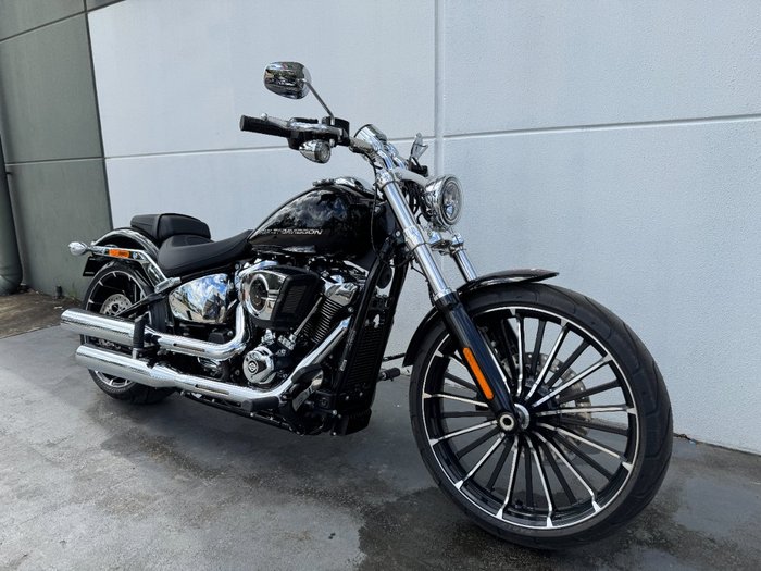 2025 Harley-davidson FXBR BREAKOUT (117) Vivid Black