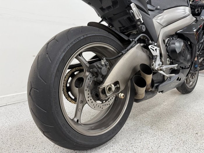 Suzuki 2011 SUZUKI 1000CC GSXR-1000L1 Black